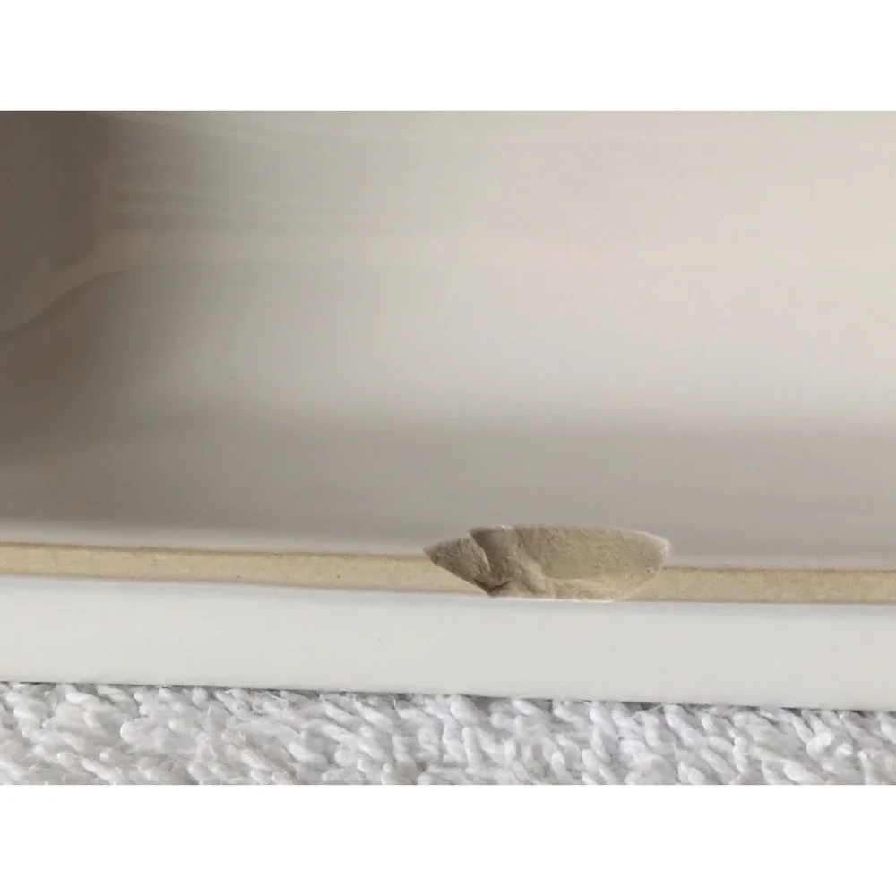Le Creuset Stoneware 1/4 Lb Stick Butter Dish With Knob Lid Cotton White CHIP
